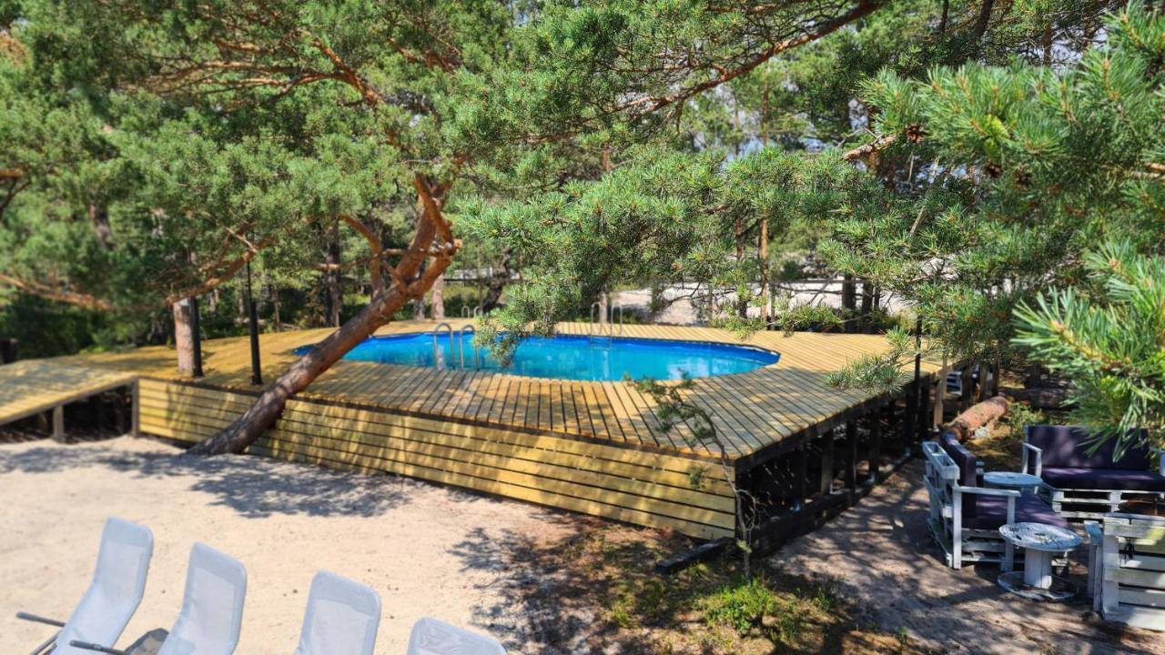 Sub Hel. Budzetowe Pokoje W Domu Z Basenem. Wokol Domu Tylko Natura. Balkon Zbyteczny. Exterior photo