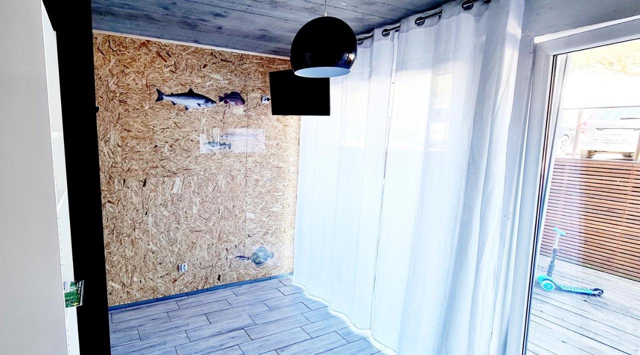 Sub Hel. Budzetowe Pokoje W Domu Z Basenem. Wokol Domu Tylko Natura. Balkon Zbyteczny. Exterior photo